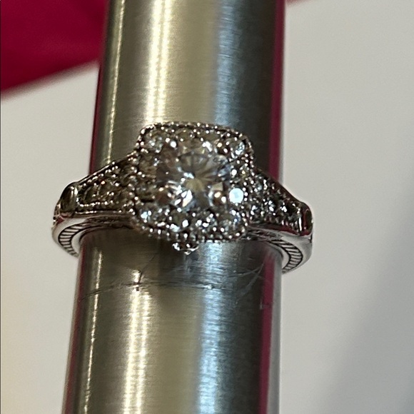 Victorian Sterling Silver Ring with 0.5 Carat Center Cubic Zirconia. Size 6.25 - Picture 8 of 9